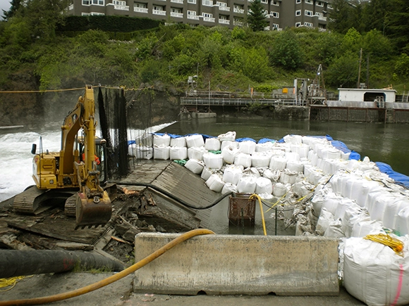 photo #5 snoqualmie falls weir crest demolition at top of falls